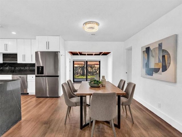 Дом в аренду по адресу 3193 Taft St - фото 7518910