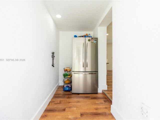 Дом в аренду по адресу 10050 SW 171st St 10050 - фото 7518621