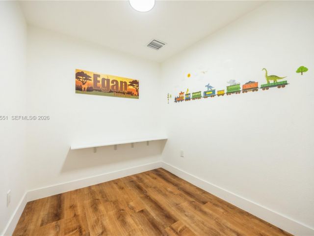 Дом в аренду по адресу 10050 SW 171st St 10050 - фото 7518628