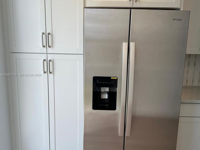 Дом в аренду по адресу 17173 SW 1st St - фото 7518477