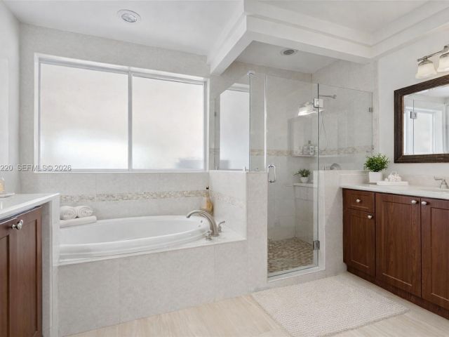 Дом в аренду по адресу 8300 SW 31st St - фото 7518806