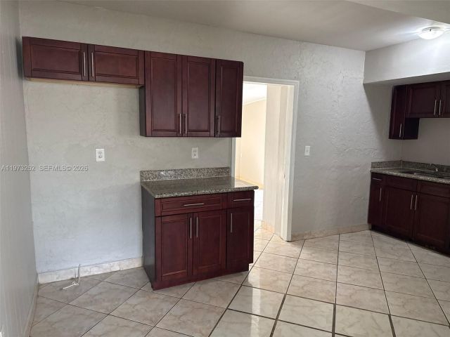 Продажа дома по адресу 1855 NW 121st St - фото 7518772