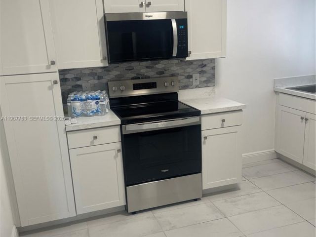 Дом в аренду по адресу 20700 SW 122nd Ave - фото 7518789