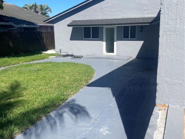 Дом в аренду по адресу 20700 SW 122nd Ave - фото 7518796