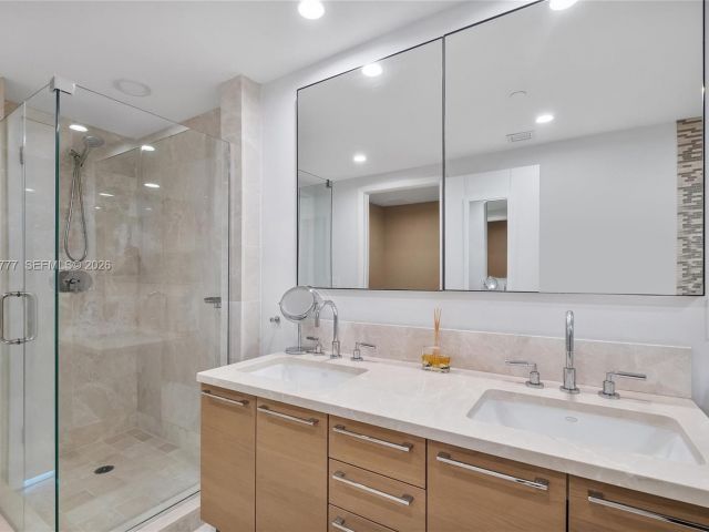 Продажа квартиры #2702 - фото 7526196