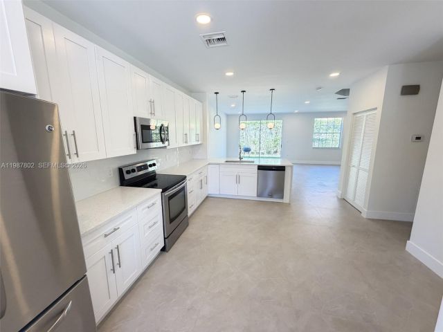 Дом в аренду по адресу 20951 Via Oleander C - фото 7518380