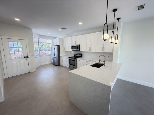 Дом в аренду по адресу 20951 Via Oleander C - фото 7518381