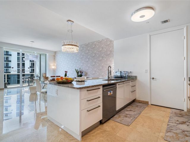 Квартира в аренду номер3002 - фото 7519255