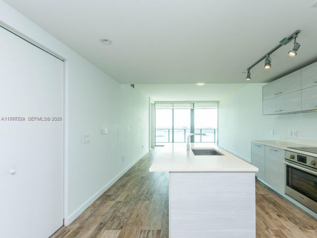 Квартира в аренду номер3406 - фото 7520597