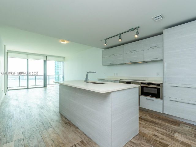 Квартира в аренду номер3406 - фото 7520599