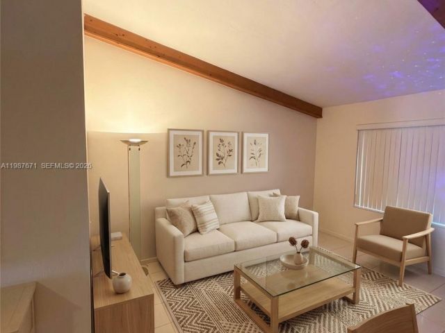 Продажа дома по адресу 10520 SW 142nd Ave - фото 7524256