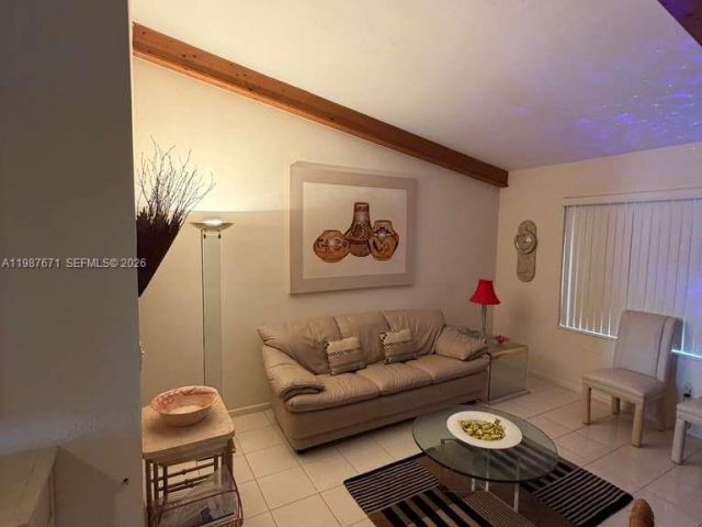 Продажа дома по адресу 10520 SW 142nd Ave - фото 7524257