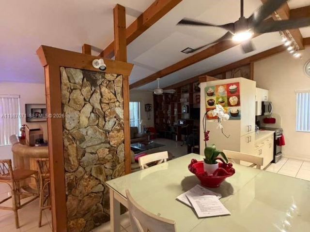 Продажа дома по адресу 10520 SW 142nd Ave - фото 7524259