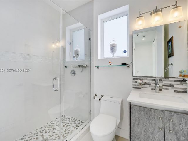 Продажа дома по адресу 2943 SW 23rd St - фото 7519457