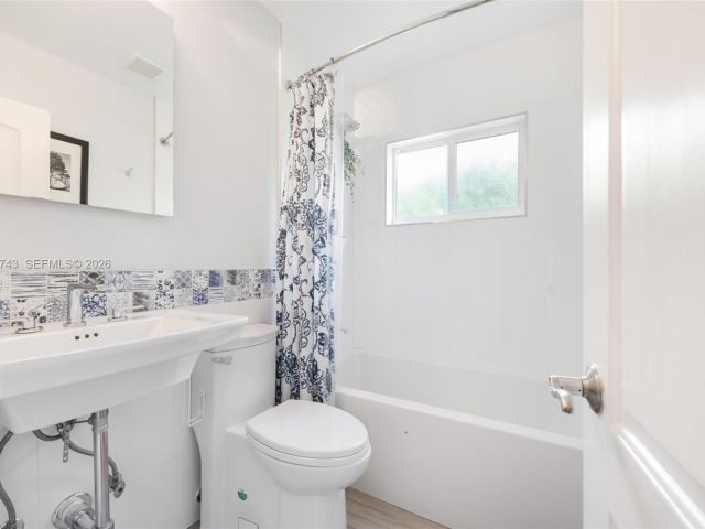 Продажа дома по адресу 809 Angelo Ave - фото 7535536