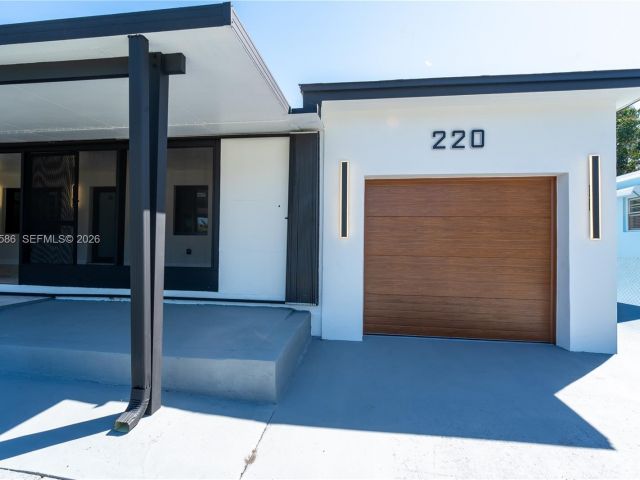 Продажа дома по адресу 220 NW 144th St - фото 7519465