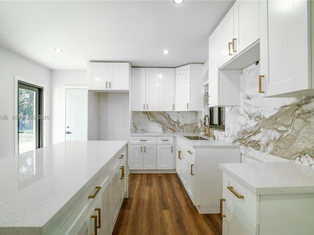 Продажа дома по адресу 220 NW 144th St - фото 7519467