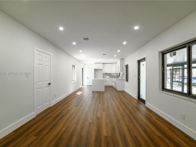 Продажа дома по адресу 220 NW 144th St - фото 7519471