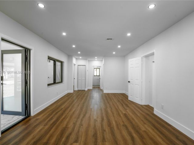 Продажа дома по адресу 220 NW 144th St - фото 7519472