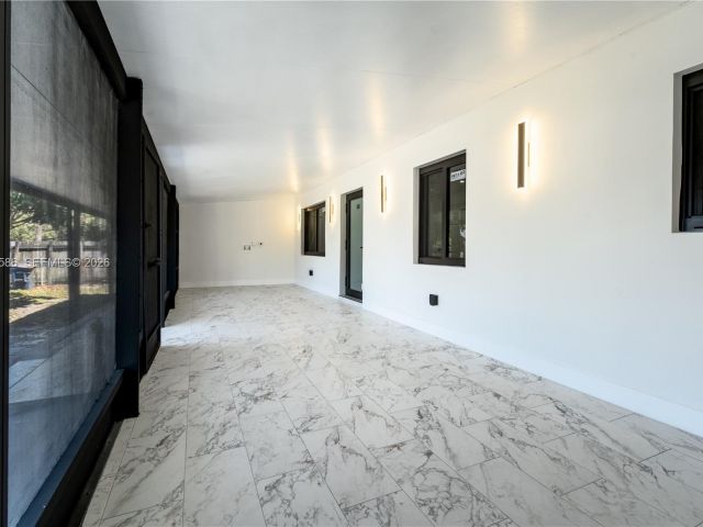 Продажа дома по адресу 220 NW 144th St - фото 7519473