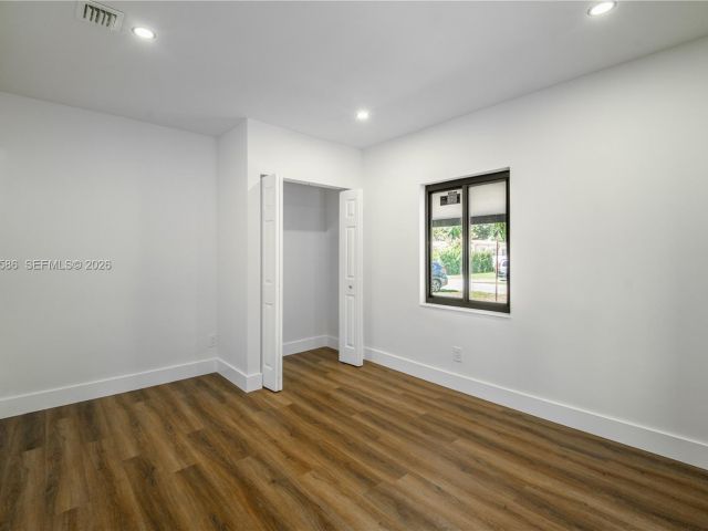 Продажа дома по адресу 220 NW 144th St - фото 7519477