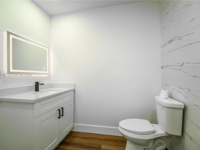 Продажа дома по адресу 220 NW 144th St - фото 7519481