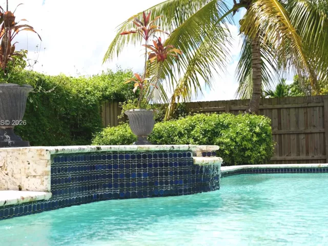 Продажа дома по адресу 14856 SW 174th St - фото 7531635