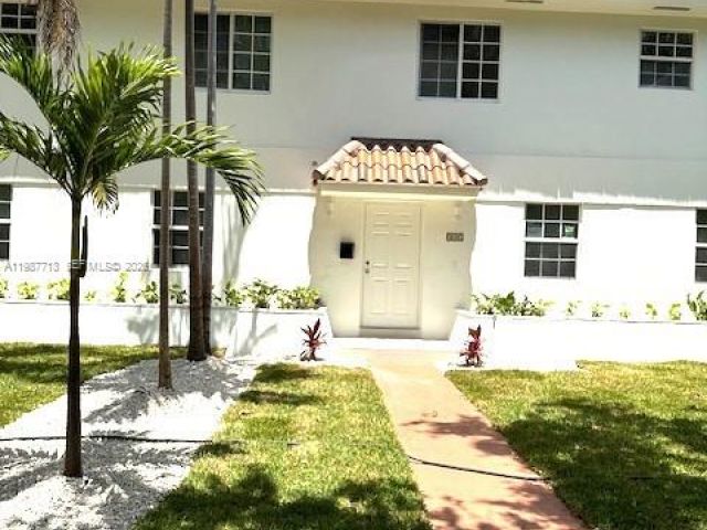 Дом в аренду по адресу 3619 S Le Jeune Rd 1 - фото 7519564