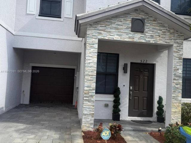 Дом в аренду по адресу 522 SW 19th Way 522 - фото 7519305