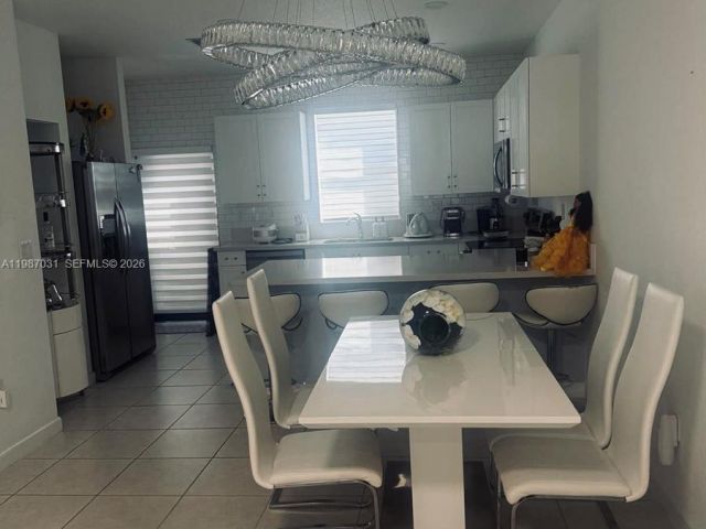 Дом в аренду по адресу 522 SW 19th Way 522 - фото 7519308