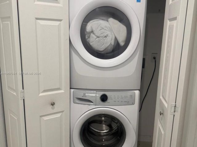 Дом в аренду по адресу 522 SW 19th Way 522 - фото 7519322