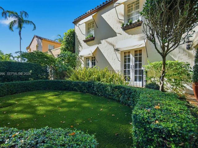 Продажа дома по адресу 1231 Catalonia Ave - фото 7527016