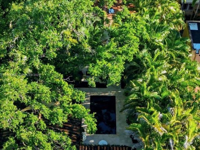 Продажа дома по адресу 1231 Catalonia Ave - фото 7527018