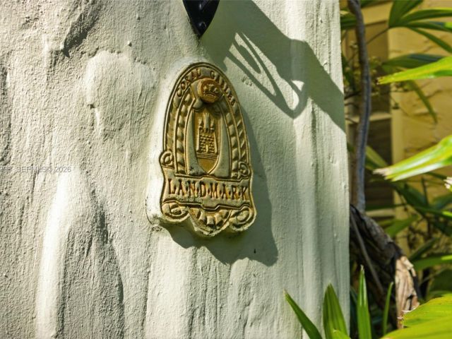 Продажа дома по адресу 1231 Catalonia Ave - фото 7527020