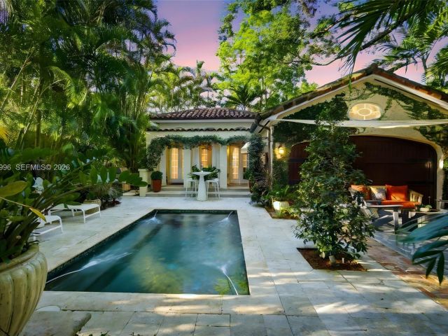 Продажа дома по адресу 1231 Catalonia Ave - фото 7527022