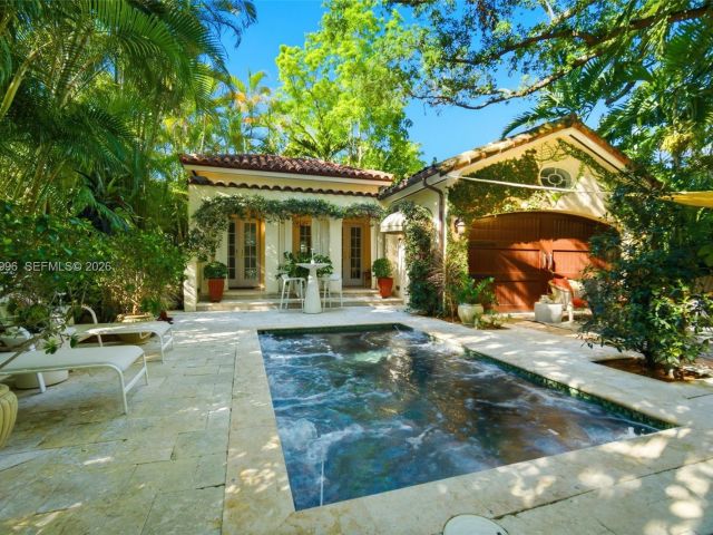 Продажа дома по адресу 1231 Catalonia Ave - фото 7527023