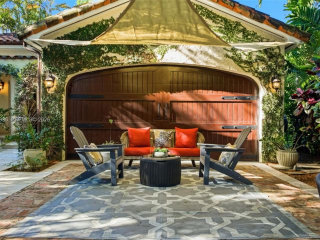 Продажа дома по адресу 1231 Catalonia Ave - фото 7527027