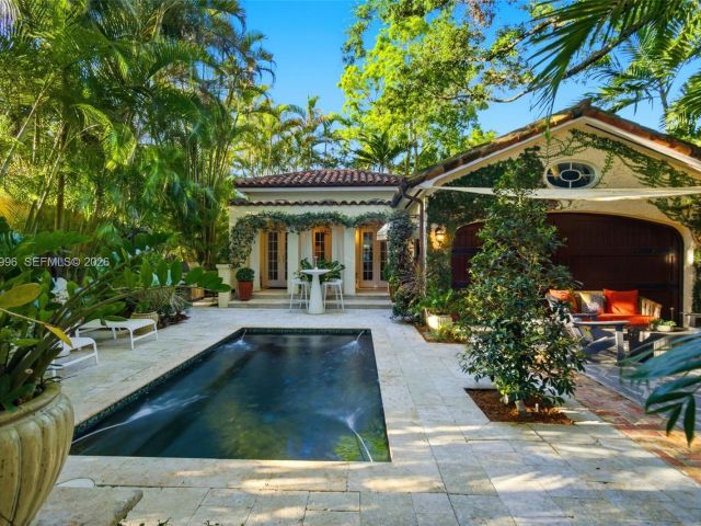 Продажа дома по адресу 1231 Catalonia Ave - фото 7527030