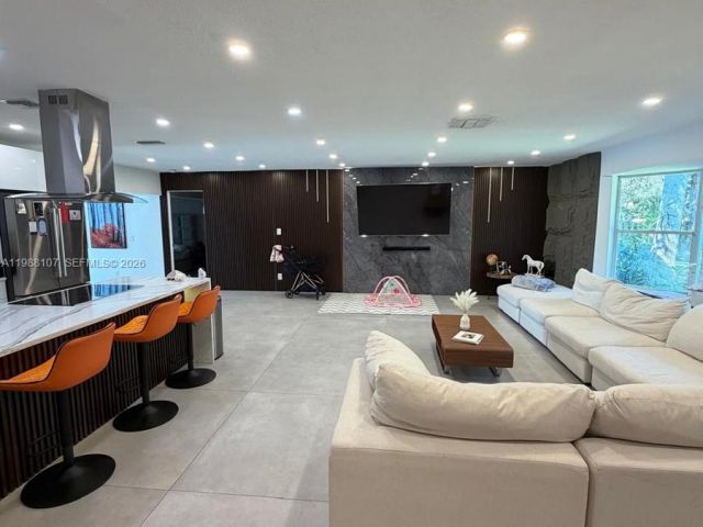 Продажа дома по адресу 2810 Riverland Rd - фото 7528050