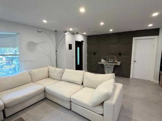 Продажа дома по адресу 2810 Riverland Rd - фото 7528060