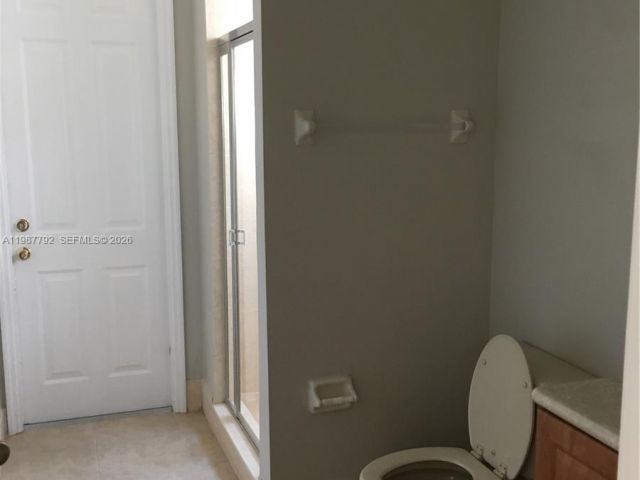 Дом в аренду по адресу 14512 SW 10th St - фото 7519416