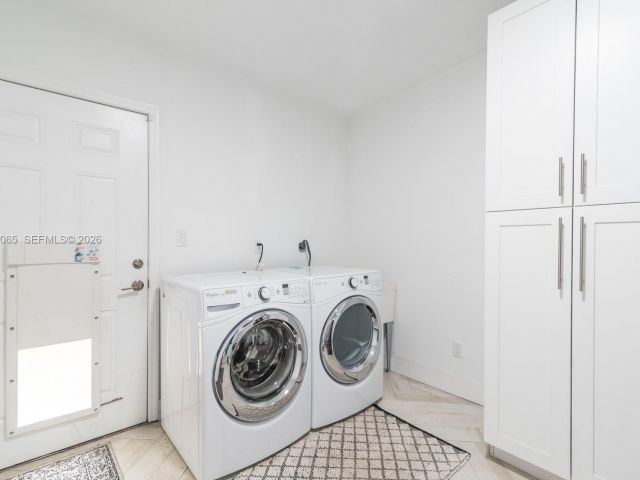 Продажа дома по адресу 44 NW 40th St - фото 7533620