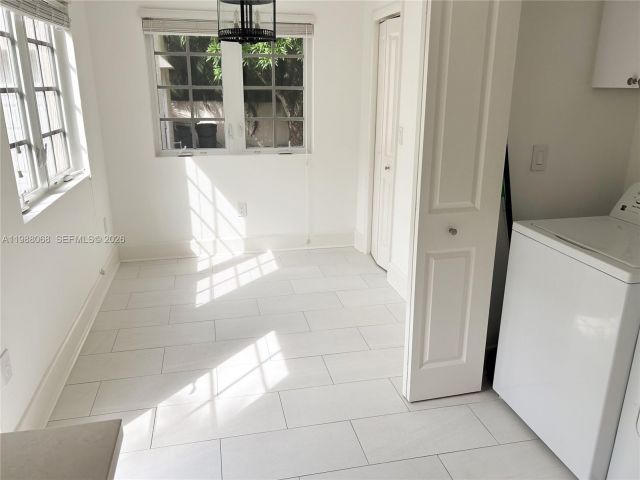 Дом в аренду по адресу 2504 Alhambra Cir 2504 - фото 7519915