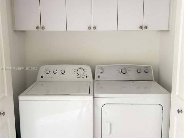 Дом в аренду по адресу 2504 Alhambra Cir 2504 - фото 7519916