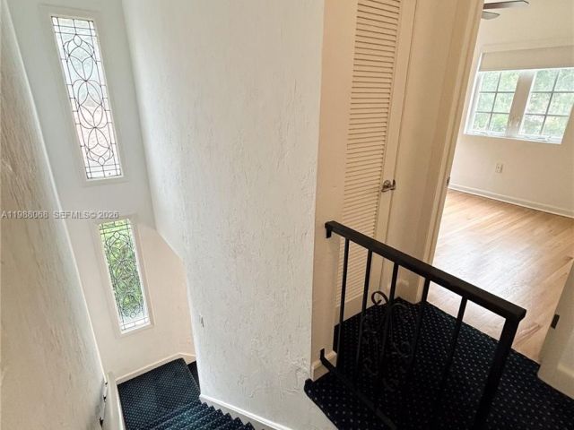 Дом в аренду по адресу 2504 Alhambra Cir 2504 - фото 7519920