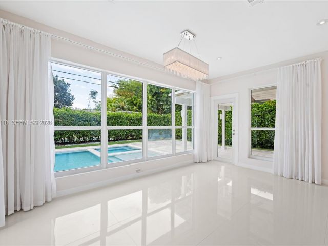 Продажа дома по адресу 1530 Zuleta Ave - фото 7533063