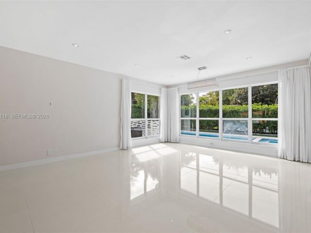 Продажа дома по адресу 1530 Zuleta Ave - фото 7533065