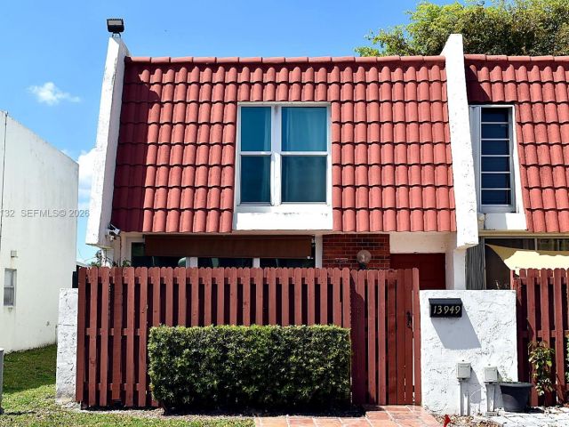 Продажа дома по адресу 13949 SW 84th St 801 - фото 7519873