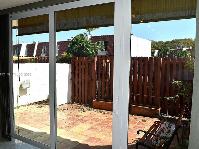 Продажа дома по адресу 13949 SW 84th St 801 - фото 7519877