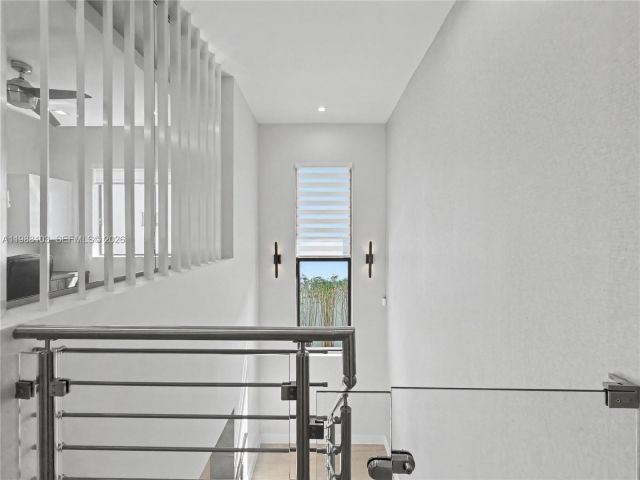 Дом в аренду по адресу 8222 NW 51 TER 8222 - фото 7521749